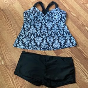 Black & White Crochet Racerback Tankini Swim Suit Size 2X  ** Runs Small * (#16)